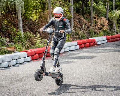 Présentation du scooter électrique KuKirin G4 : un test complet
